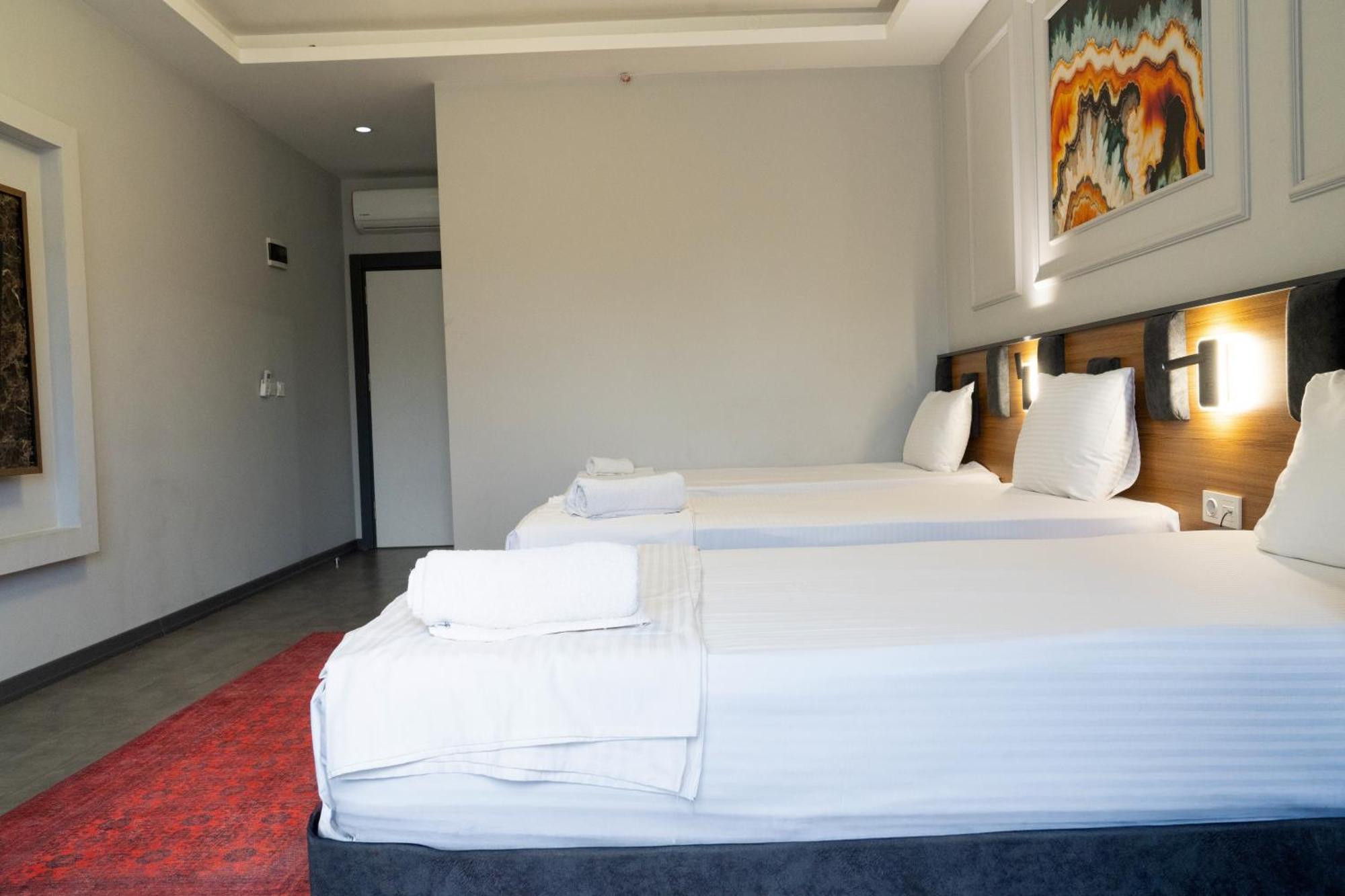 Grand Moon Hotel Istanboel Buitenkant foto
